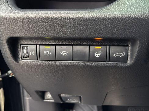 Certified 2022 Toyota RAV4 SE image 24