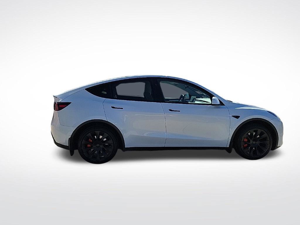 Used 2024 Tesla Model Y Long Range AWD/4WD image 5