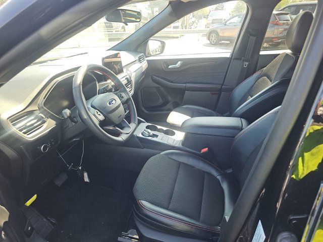 Used 2025 Ford Escape ST-Line AWD/4WD image 9