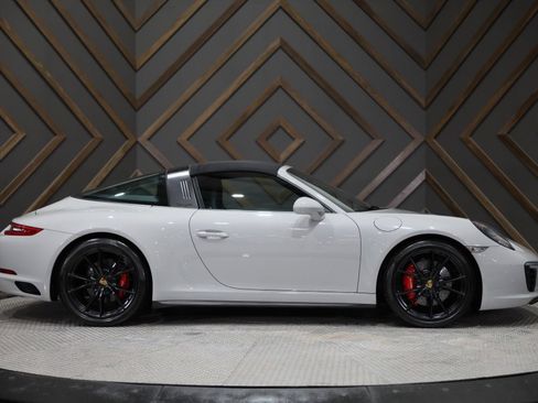 Used 2018 Porsche 911 Targa 4S image 14