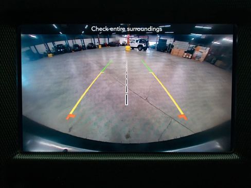 Used 2020 Jeep Wrangler Unlimited Sahara image 19