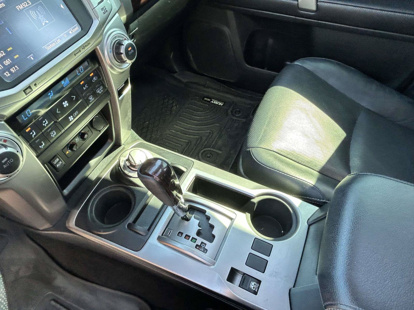 Used 2017 Toyota 4Runner Limited w/ Convenience Package AWD/4WD image 17