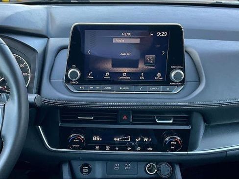 Certified 2025 Nissan Rogue SV image 6