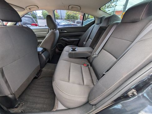 Used 2022 Nissan Altima 2.5 SV FWD image 17
