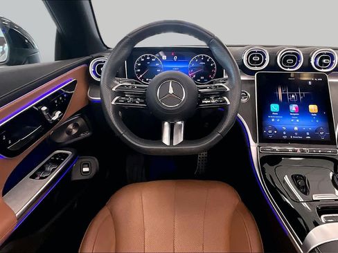 Used 2025 Mercedes-Benz CLE 450 4MATIC Cabriolet image 5