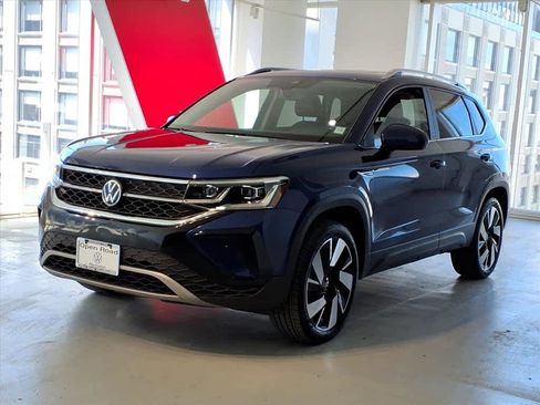 Certified 2023 Volkswagen Taos SEL AWD/4WD image 1