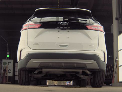 Used 2024 Ford Edge SEL w/ Convenience Package AWD/4WD image 17