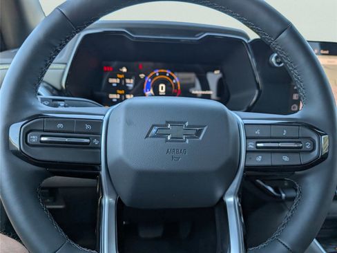 New 2026 Chevrolet Colorado ZR2 w/ Technology Package AWD/4WD image 34