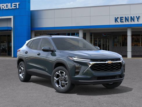 New 2026 Chevrolet Trax LT FWD image 7