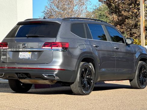 Used 2023 Volkswagen Atlas SE image 8