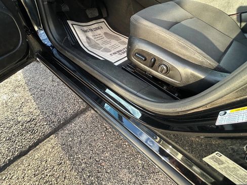 Used 2020 Chevrolet Malibu LT FWD image 36
