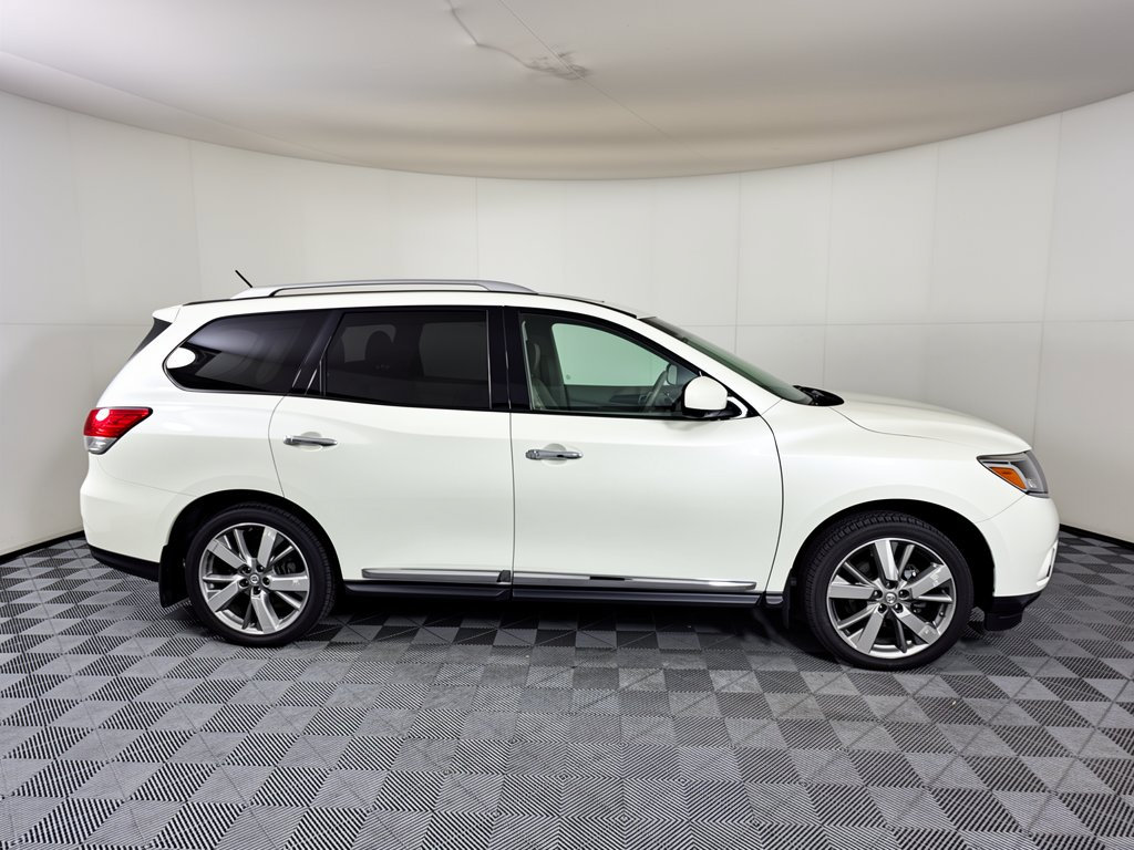 Used 2015 Nissan Pathfinder Platinum FWD image 9
