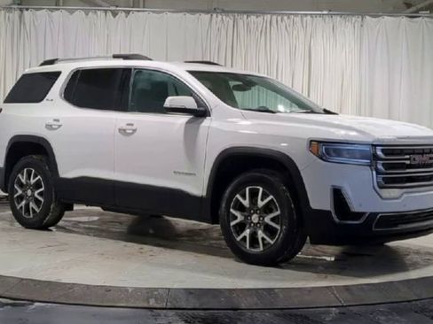 Used 2023 GMC Acadia SLE w/ Driver Convenience Package image 2