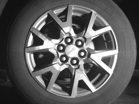 Used 2023 GMC Acadia SLE w/ Driver Convenience Package FWD image 11