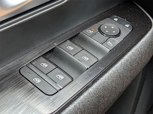 New 2026 Nissan Kicks SV image 20