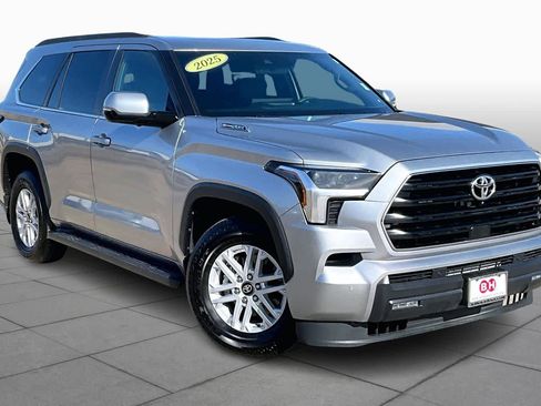 Used 2025 Toyota Sequoia SR5 image 2
