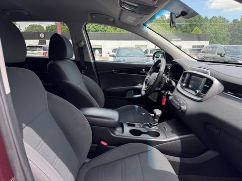 Used 2020 Kia Sorento FWD V6 image 10
