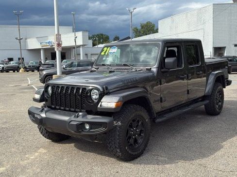 Used 2021 Jeep Gladiator Sport image 6