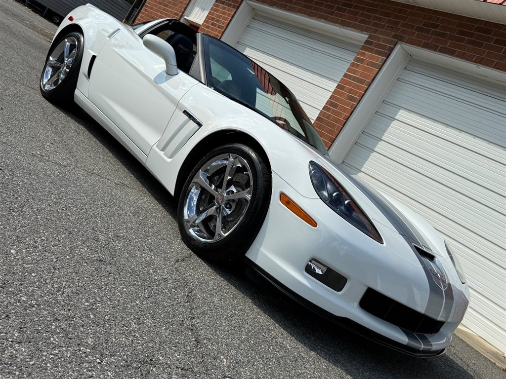 Used 2013 Chevrolet Corvette Grand Sport w/ 4LT Preferred Equipment Group RWD image 34