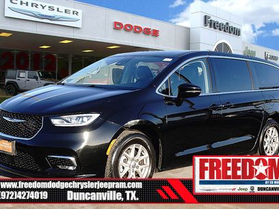 Certified 2024 Chrysler Pacifica Touring-L