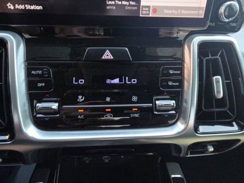 Used 2021 Kia Sorento SX image 35