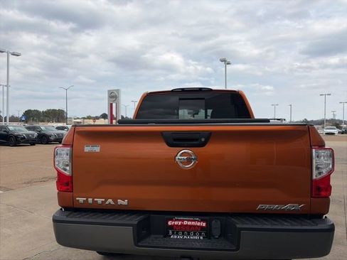 Used 2019 Nissan Titan PRO-4X image 3