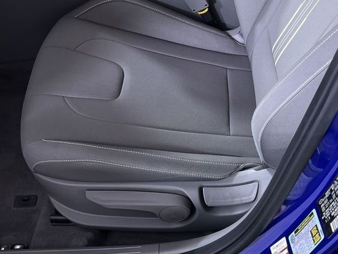 Used 2025 Hyundai Elantra Sport image 14