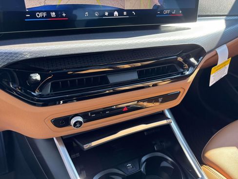 New 2026 BMW 330i xDrive Sedan w/ Premium Package image 22