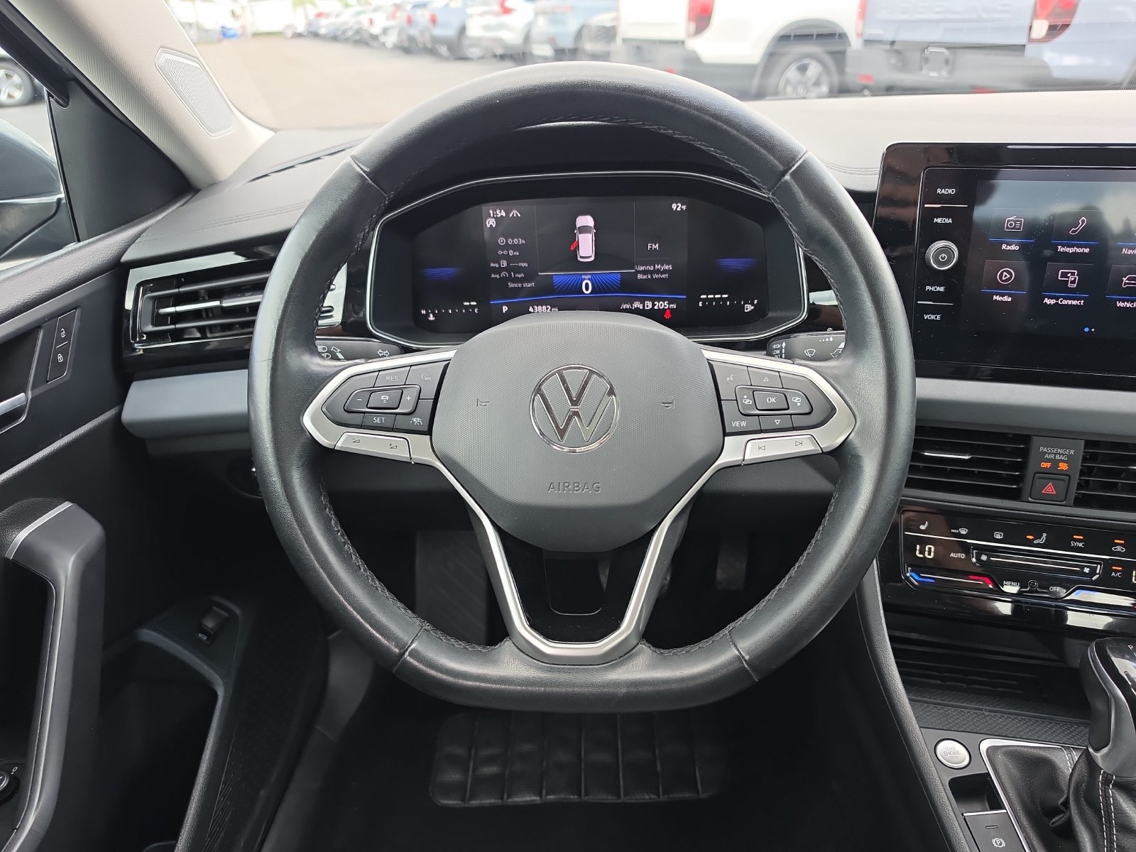 Used 2025 Volkswagen Jetta SE FWD image 10