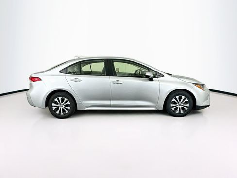 Used 2022 Toyota Corolla LE w/ Carpet Mat Package (TMS) FWD image 10