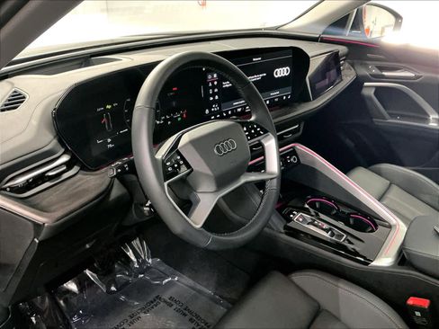 Certified 2025 Audi Q5 Prestige image 17