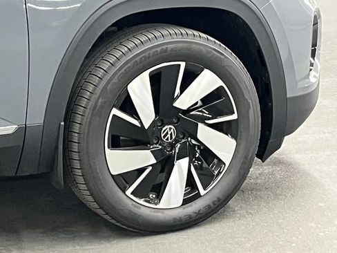New 2026 Volkswagen Atlas Cross Sport SEL AWD/4WD image 42