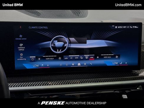 Used 2025 BMW X7 M60i AWD/4WD image 11