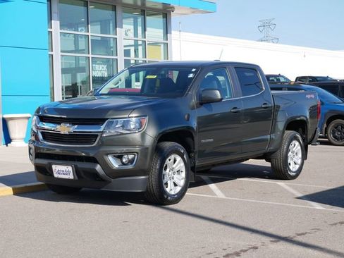 Used 2018 Chevrolet Colorado LT w/ LT Convenience Package AWD/4WD image 2