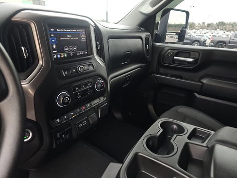 Certified 2025 Chevrolet Silverado 2500 Custom w/ Custom Value Package image 18