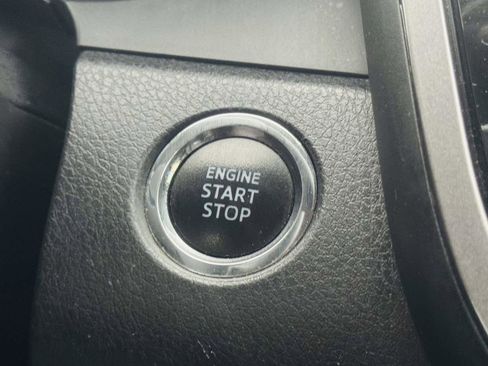 Used 2021 Toyota Camry SE image 35