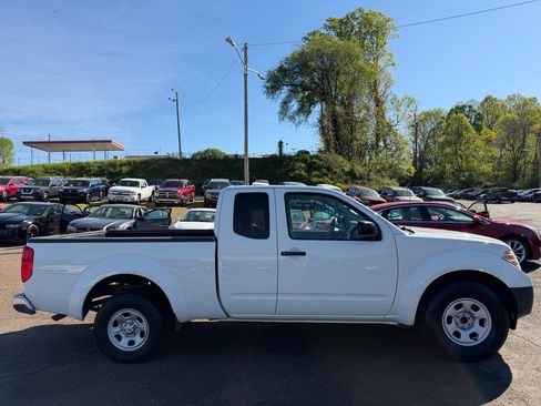 Used 2015 Nissan Frontier S RWD image 6