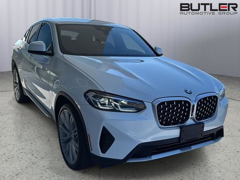 Certified 2024 BMW X4 xDrive30i w/ Premium Package image 6