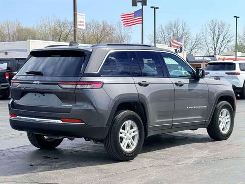 Used 2024 Jeep Grand Cherokee Laredo w/ Luxury Tech Group I AWD/4WD image 7