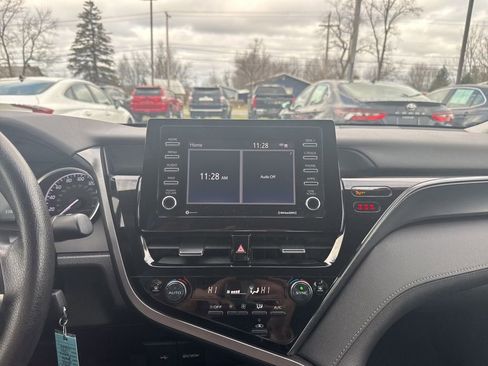 Used 2023 Toyota Camry LE image 21