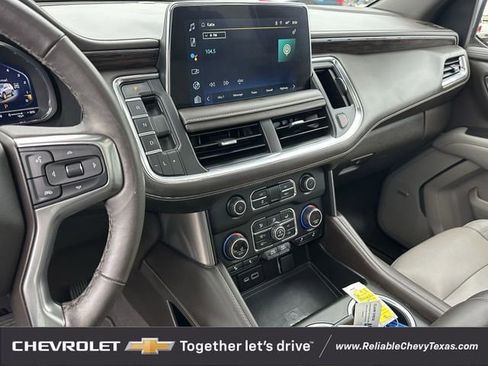 Used 2022 Chevrolet Tahoe Z71 w/ Luxury Package AWD/4WD image 8