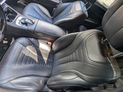 Used 2018 Mercedes-Benz S 560 Sedan image 20