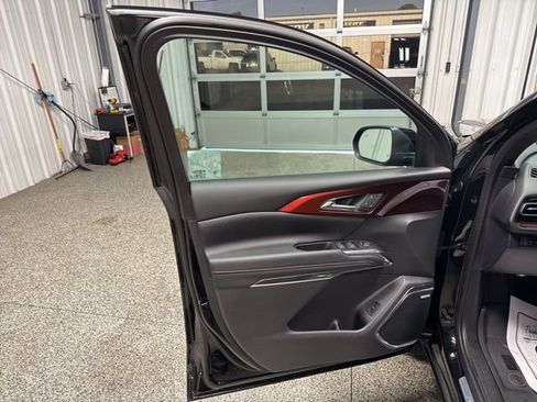 Used 2024 Chevrolet Traverse RS w/ LPO, Floor Liner Package image 8