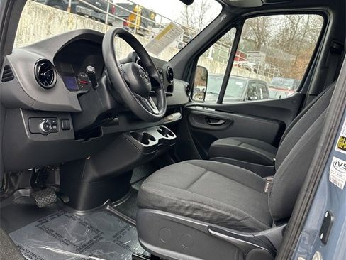 Used 2019 Mercedes-Benz Sprinter 144 Cargo image 10