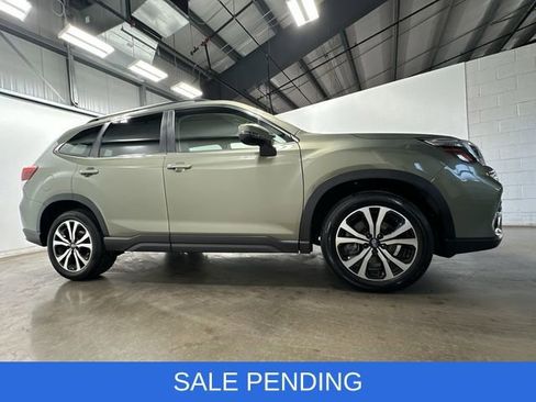 Used 2021 Subaru Forester Limited image 3