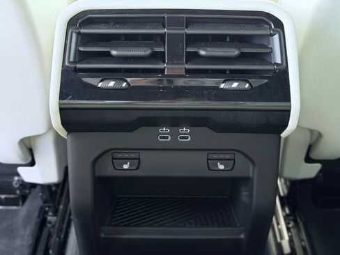 Certified 2026 BMW 530i xDrive AWD/4WD image 24
