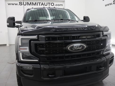 Used 2022 Ford F250 Lariat w/ Black Appearance Package AWD/4WD image 22