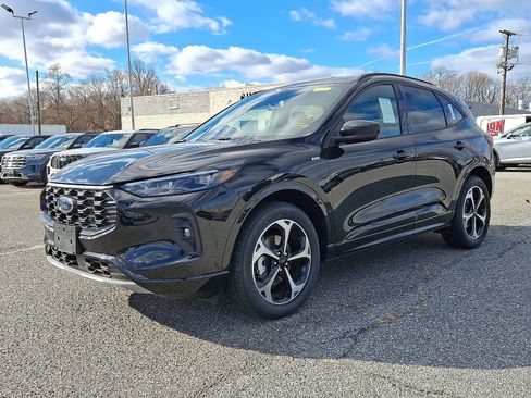 New 2026 Ford Escape ST-Line Elite w/ Class II Trailer Tow Package image 3