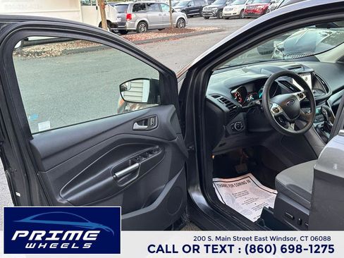 Used 2016 Ford Escape SE w/ Equipment Group 201A image 9