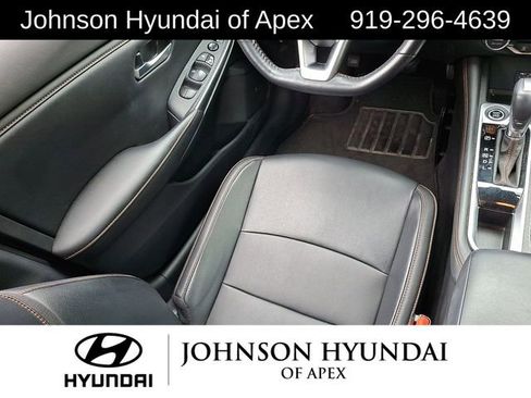 Used 2022 Nissan Sentra SR w/ SR Premium Package FWD image 17